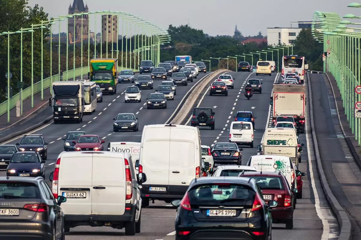 Kiedy Wielki Transport potrzebuje Newralgicznej Wymiany: Szeroki Wybór Części do DAF